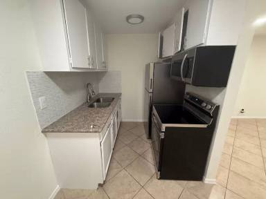 Main picture of 15525 Nordhoff St