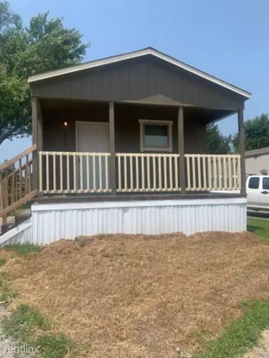 Main picture of 1823 NE Burgess Ct