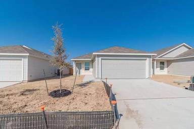 Main picture of 8815 Macdona Pl