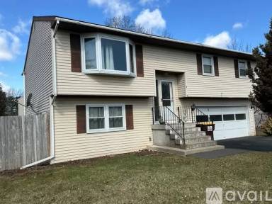 Main picture of 2 Dyer Dr