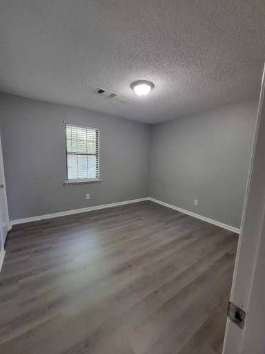 Main picture of 104 Brooks Blvd