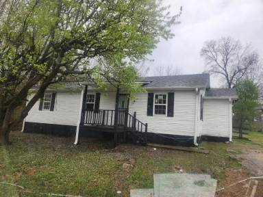 Main picture of 131 Wayne St