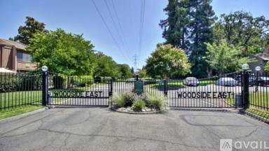 Main picture of 865 Woodside Ln E