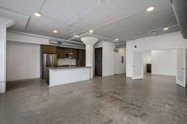 Main picture of 3829 Main St