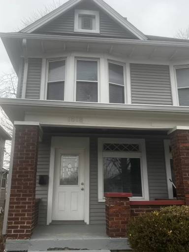 Main picture of 1518 E Vermont St