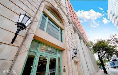 Main picture of 111 E Flagler St