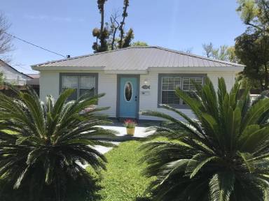 Main picture of 818 McCune Ct