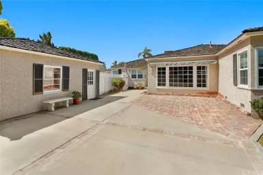 Main picture of 3944 Brayton Ave