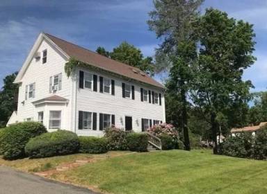 Main picture of 135 Worcester St