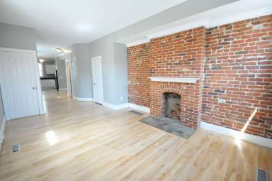 Main picture of 495-497 S Lazelle St