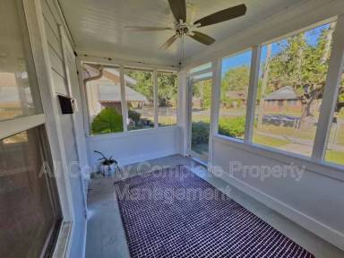 Main picture of 616 Woodbine St