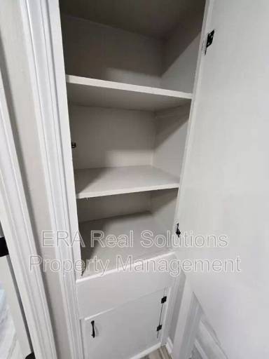 Main picture of 782 Whitethorne Ave