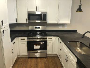 Main picture of 305 Edge Ct