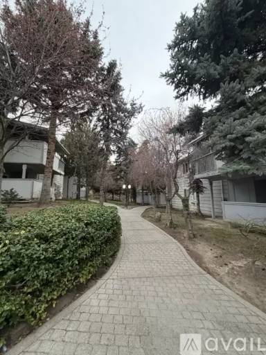 Main picture of 3320 W 9th Ave