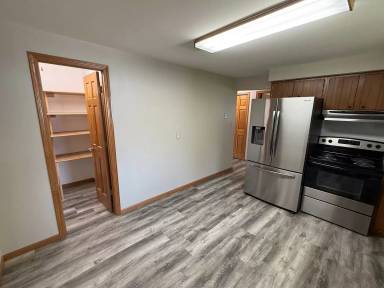 Main picture of 952 7th St