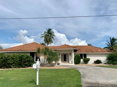 Main picture of 844 Pamela Dr