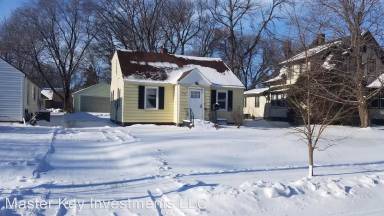 Main picture of 718 5th St SE