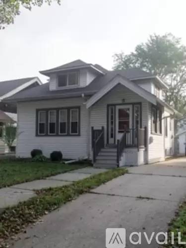 Main picture of 2150 N 65th St