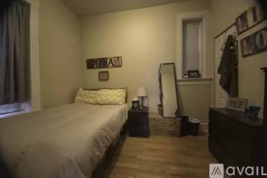Main picture of 1746 W Beach Ave