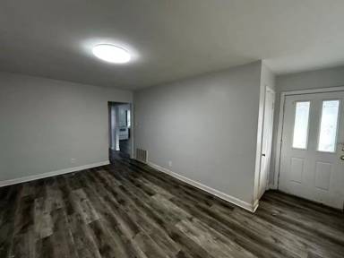 Main picture of 1329 Earl Ave