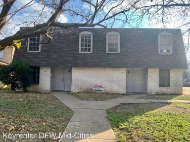 Main picture of 2504 Hollandale Cir