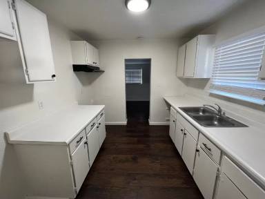 Main picture of 1036 Central Ave