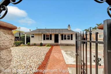 Main picture of 6512 Kraft Ave