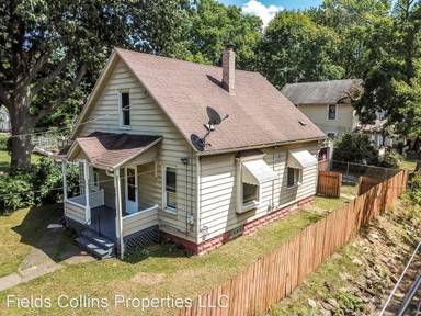 Main picture of 146 Edward Ave