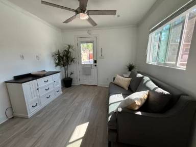 Main picture of 31110 Electric Ave