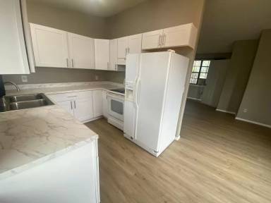 Main picture of 2786 W Yale Ave