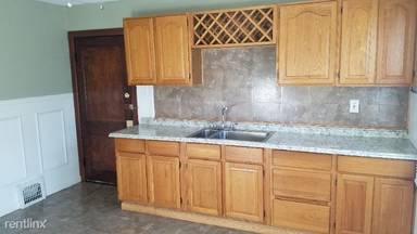 Main picture of 7130 Clement Ave
