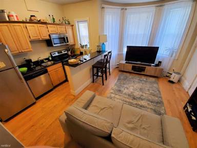 Main picture of 1379 Commonwealth Ave Apartments
