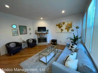 Main picture of 2529 N Marshfield Ave