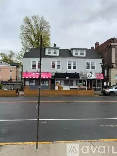 Main picture of 1024 Bergen St