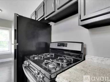Main picture of 4600 W Broadway