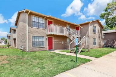 Main picture of 6841 W Shade Ln