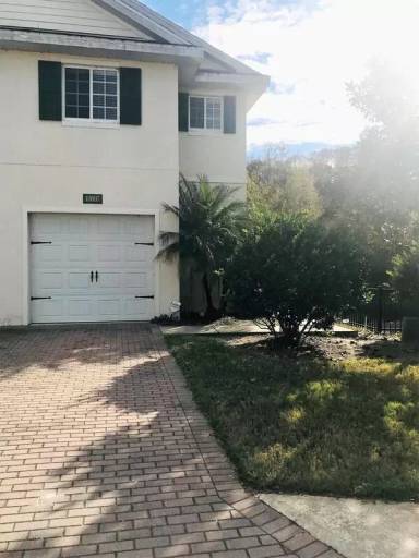 Main picture of 10631 Regent Square Dr