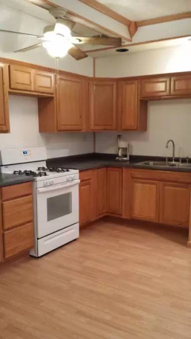 Main picture of 706 E Water St