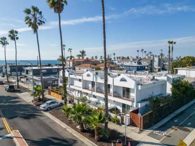 Main picture of 212 Oceanside Blvd