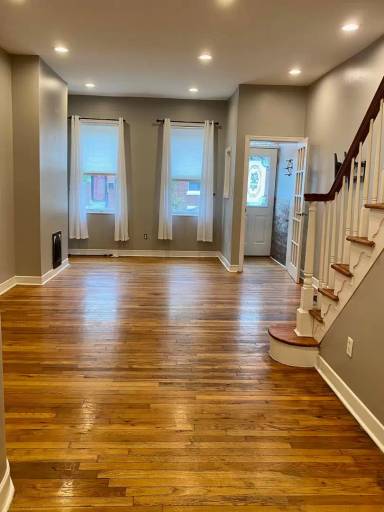 Main picture of 2649 Tulip St