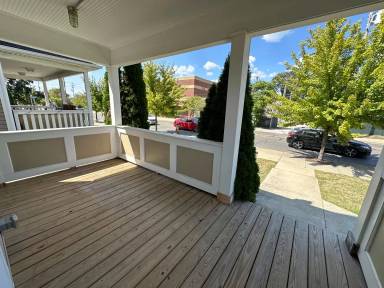 Main picture of 265 E 11th Ave