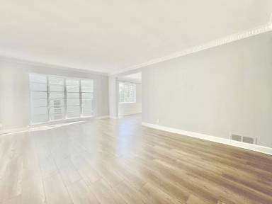 Main picture of 2033 S Beverly Glen Blvd
