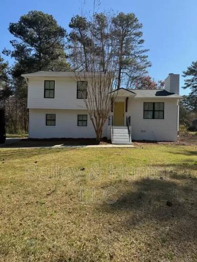 Main picture of 45 Triple Crown Ln