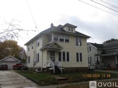 Main picture of 311 W 16th Ave