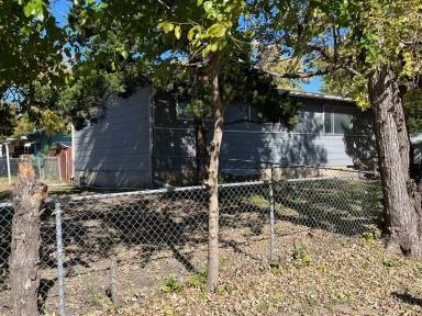 Main picture of 1201 N Manchester Ave