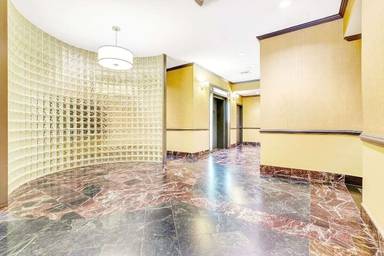 Main picture of 207 East 37th St