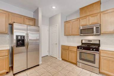 Main picture of 6544 Cape Petrel St
