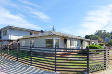 Main picture of 6150 Overdale Ave