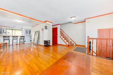 Main picture of 1057 E 80th St