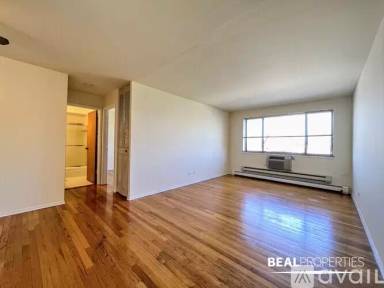 Main picture of 660 W Wrightwood Ave